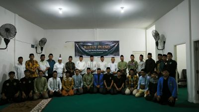 Foto bersama usai rapat pleno (foto : PCNU)