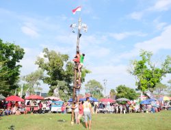 Semarak Panjat Pinang di Muba, Bupati : Kebersamaan dan Solidaritas