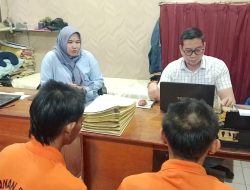 Dua Sekawan di Palembang Jadi Bulan – bulanan Warga Usai Kepergok Curi Daging Sapi Beku