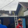 Aksi Cepat Petugas Damkar Kemuning, Selamatkan Rumah Ardilani