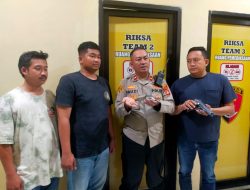 Warga Cinde Palembang Secara Sukarela Serahkan Dua Pucuk Senpi ke Polsek Ilir Barat