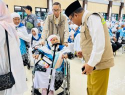 Kloter 6 Embarkasi Palembang Berangkat, Herman Zikri Jemaah Paling Tua