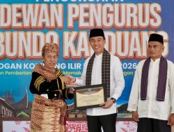 Bupati OKI Terima Gelar Kehormatan Adat Minang