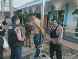 Pria Asal Betung Diikat Warga di Tiang Bendera