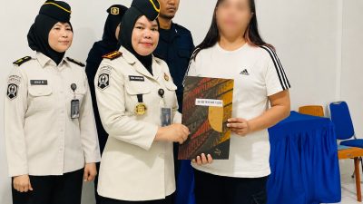 Tiga Warga Binaan Lapas Perempuan Palembang Terima Remisi Waisak 2026