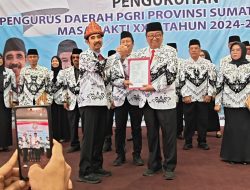 Pengurus Baru PGRI Sumsel Resmi Dikukuhkan, Riza Pahlevi Siap Perjuangkan Martabat Guru