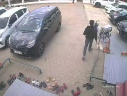 Sepeda Kakek Penjual Pempek Keliling Digondol di Halaman Masjid