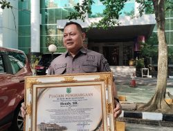 Jaksa Penyidik Korupsi Kasus PT SMB Terima Penghargaan dari Pemkab MUBA