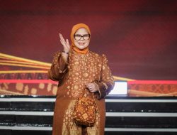 Tampil di Fashion Show Kriyanusa 2026, Hj Patimah Toha Kenakan Gambo Muba