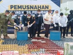 Bea Cukai Sumbagtim Musnahkan 22,4 Juta Batang Rokok Ilegal
